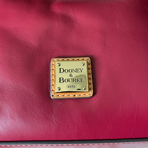 Sold on Facebook - Picture 6 of 10